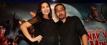 The latest music videos, short movies, tv shows, funny and extreme videos. Selamat Lahirkan Bayi Lelaki Johan Raja Lawak Dan Ozlyn Sambut Orang Baru