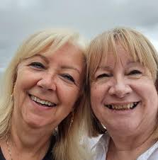 Can anybody recommend an estate agent for selling please