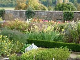 West Dean Walled Original Jpg 640 480 Pixels Garden Wall Courtyard Garden Garden