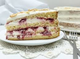 Pierwsze truskawki już są, więc warto je wykorzystać. Ciasto Z Mrozonymi Truskawkami