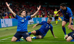 Austria aguantó más de 90 minutos, pero alaba dejó un hueco a su espalda que aprovechó el jugador de la juventus. 2lkevjox2js 7m