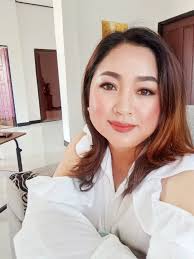 Saib looj mem tsev by Maixee lor ຊີວິດມະຫັດສະຈັນ