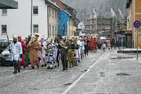Nachts ist es wolkig bei tiefsttemperaturen von 15°c. Hausen Im Wiesental Narresome Trotzte Dem Wetter Hausen Im Wiesental Verlagshaus Jaumann