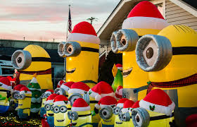 With that being said, we have decided to let everyone know about the different minion yard decorations that we like to see. Minion Christmas Display Goes Viral Here S Why The New Albany Homeowner Did It News Newsandtribune Com