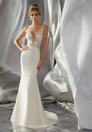 These include turtlenecks and some halter styles. Best Hairstyles For Different Wedding Dress Necklines The Best Wedding Dresses