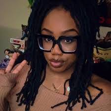 Kayla Holder's Instagram, Twitter & Facebook