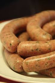 Chipolatas Maison Pour Mon Anniversaire Ma Mere M A Offert La Rape A Fixer Sur Kitchounet J A Recettes De Cuisine Recette Chipolatas Recette A Base De Viande