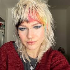 Emily Poley's Instagram, Twitter & Facebook