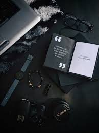 Black And White Office Aesthetic Pin Oleh Malee Sae Lin Di Flat Lay Photography Hitam Dan Putih Fotografi Hitam Putih Putih Hitam