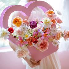 Check spelling or type a new query. Heart Portable Flowers Boxes Romantic Packing Paper Box For Women Gift Basket Kraft Bags Easter Gift Wrapping Paper Girlfriend Special Discount 7246c3 Goteborgsaventyrscenter