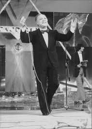 Veja as letras de claudio villa e ouça torna a surriento, ti voglio tanto bene, arrivederci roma, chitarra romana, marechiare e muito mais músicas! Claudio Villa A 30 Anni Dalla Morte Il Cantante Il Guascone L Idolo Delle Donne Cantanti Foto 30 Anni