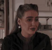 GIF de Lunch Lady Doris