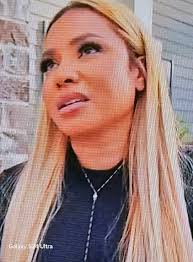 Amber needs to read the room... Her "Husband" is not that in to her. How  many more lies you gonna tell Antlana!?