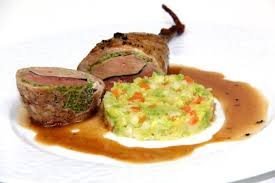 Recette La Cotelette De Pigeon Au Chou Et Aux Truffes Pigeon Recette Plat Gastronomique Alimentation