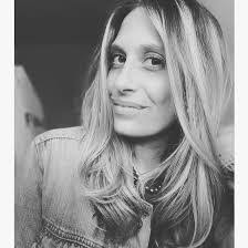 Renee Warren's Instagram, Twitter & Facebook