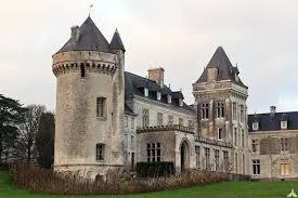 Les Plus Beaux Villages Du Nord Pas De Calais Le Chateau De Villers Chatel Pas De Calais Pays De L Artois Datant Du Xive Siecl House Styles France Travel