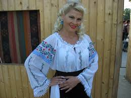 Colectia de muzica populara si de petrecere (из вконтакте). Cunoscuta Cantareata De Muzica Populara Rela Lucan Gasita Moarta In Casa Ziarul National