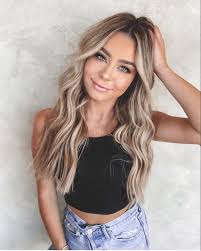 She has an elder sister who is 5 years older than her. Pin On Hair And Makeup