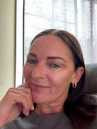 If you have been thinking of getting your brows done, give Sandy Burkhalter  Pazderski at Salon 901 a call. She is the best!!! I love my brows!!! 🤩