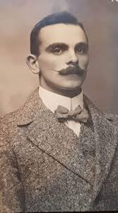 Btw decoration Dr Strange looks like Happy Hogan