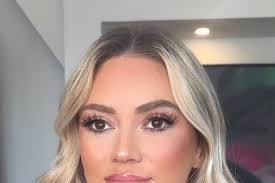 Ashlee Ann's Instagram, Twitter & Facebook