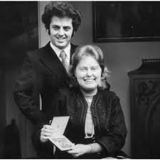 Daniel barenboim made his debut as a pianist in vienna and rome in 1952, in paris in 1955, in daniel barenboim made his opera conducting début in 1973 with a performance of w.a. Jacqueline Du Pre And Daniel Barenboim After The Obe Award Ceremony Download Scientific Diagram