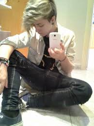 Curly androgynous hairstyles (page 1). Genderfluid Hairstyles