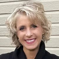 Julie Birdsong's Instagram, Twitter & Facebook