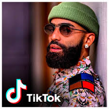 Y me puse las balenciaga mami no te haga vente pa acá que tu eres brava  Noche en Medillin Karol Ryan