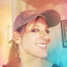 Melinda Levine's Instagram, Twitter & Facebook