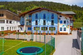 Vergleiche und entdecke jetzt großartige angebote für dein hotel in altenmarkt! Jugendherberge Altenmarkt I Pg Salzburg Hotel Hirscher Camp Jugendhotel Veronika St Johann Im Pongau