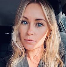 Mam dobrą wiadomość dla wszystkich singli i singielek! Madonna ma 65 lat, a  jej chłopak 27! Cher ma 77, a jej partner 35! Wyluzuj, może Twoja druga  połówka jeszcze się nie narodziła 😀 Warto poczekać❤️