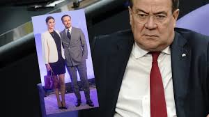 Nun wehrt sich armin laschet mit deutlichen worten gegen. Armin Laschet Sieht Rot Weil Sohn Beschuldigt Wird Schabig Derwesten De