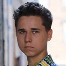 Kyle Yeoman™ (@KyleYeomam)