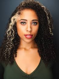 Top Actresses Shining at Summer Theater Festivals in 2023