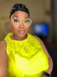 Hey...I'm loving my big green frames...