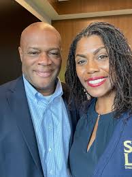 Brian Cromwell (@biglawboy)