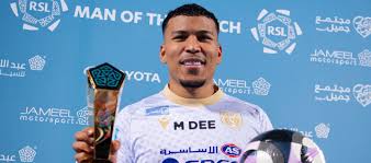 Triplete del cartagenero Roger Martínez para la victoria del Al Taawon en Arabia Saudí