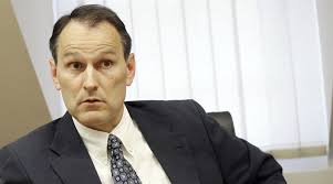 Erik Best talks journalism: “They have chosen sides”