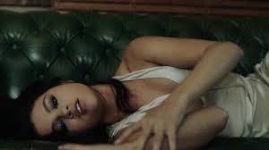 Actress and singer selena gomez was born on july 22, 1992 in grand prairie, texas. Selena Gomez Good You Music Video Outfits Selena Gomez Makes Lazy Girl Outfits Look Ridiculously Sexy Popsugar Fashion Photo 30