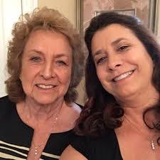 Linda Dash's Instagram, Twitter & Facebook