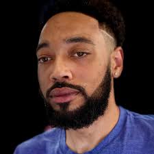 Your favorite barber favor barber! #Hero Da'barber 🇱🇷👑💯🔥💈 #COVID-19  ain't stopping Not a thing I am ready! ￼# the show must go on! available  seven days a week 952-693-9135 call now!✊🏾✊🏻🙏