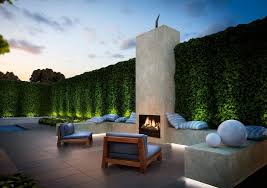 Sitzplatze Im Garten Modern Und Bequem Gestalten Kies Gartenbank Ideen Terrasse Gartengestaltungideen Raum Im Freien Hintergarten Feuerstelle Garten