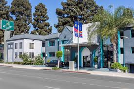 Hollywood la brea inn offers a panoramic view to its guests. Quality Inn Near Hollywood Walk Of Fame Hollywood Ca Hotel