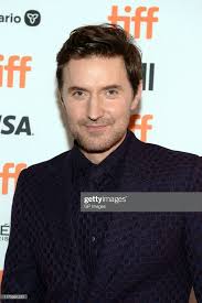 Pin By Pilar Gallardo On R I C H A R D A R M I T A G E Richard Armitage Richard Gorgeous Men