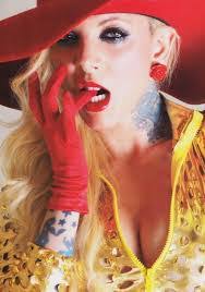 Maria Brink's Instagram, Twitter & Facebook