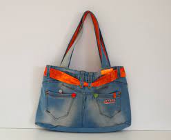 Un sac est en contact avec vos mains, mais aussi avec des sols ou des meubles, ce qui fait qu'il transporte des germes. Un Jean Un Diy Et Hop Un Sac La Chouette Bricole