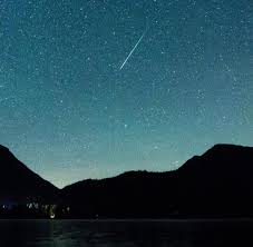 Sie kreisen in einer langgestreckten ellipse um die sonne mit einer umlaufszeit. Perseiden Hier Konnen Sie Die Sternschnuppen Besonders Gut Sehen Welt