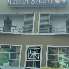 Kebiasan mereka yang menyewa rumah2 di shah alam disebabkan hari graduasi anak di universiti2 berdekatan (uitm, unisel, msu, ptptl) , kenduri kahwin, latihan. Hotel Murah Shah Alam Seksyen 7