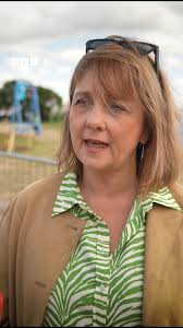 Mae cyrraedd targed ariannol ar gyfer yr Eisteddfod eleni 'wedi bod yn her'  yn ôl Llinos Roberts, Cadeirydd Pwyllgor Gwaith y Brifwyl., "Mae'n rhaid  cyfaddef ei bod wedi bod yn her. Dwi'n meddwl lle ...